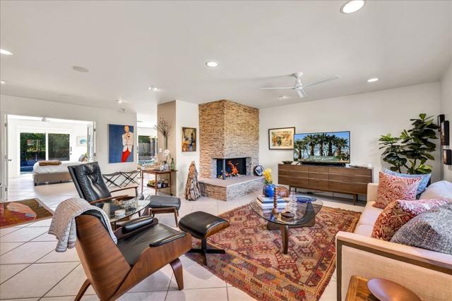 703 N Calle Rolph, Palm Springs, CA 92262