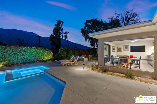 2367 S Yosemite Drive, Palm Springs CA: https://media.crmls.org/mediaz/b7ed1da0-9fe3-4b3e-a326-200f1636e17a.jpg