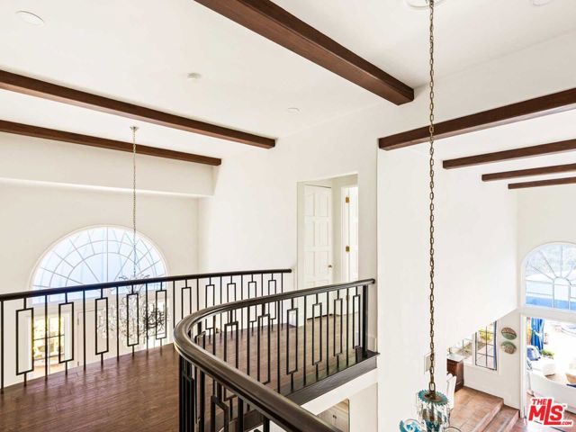2113 Stoney Hill Road, Los Angeles CA: https://media.crmls.org/mediaz/b7ed2122-0680-4835-bf2e-4439cc5d5286.jpg