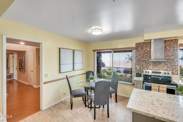 Detail Gallery Image 12 of 44 For 19015 Braemore Rd, Porter Ranch,  CA 91326 - 4 Beds | 3 Baths