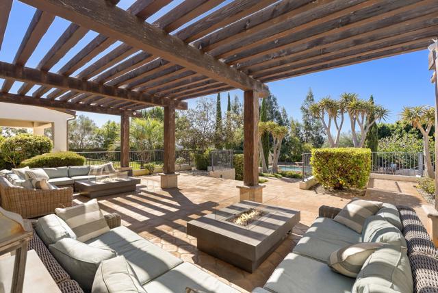 Detail Gallery Image 25 of 31 For 16636 El Zorro Vista, Rancho Santa Fe,  CA 92067 - 5 Beds | 5/4 Baths