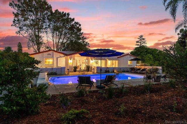 6347 Las Colinas, Rancho Santa Fe CA: https://media.crmls.org/mediaz/b7eeb98e-f90a-41e8-b6e3-82a4ff5b7bca.jpg