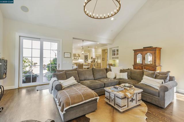 Image 11 of 49 For 526 Justin Morgan Dr
