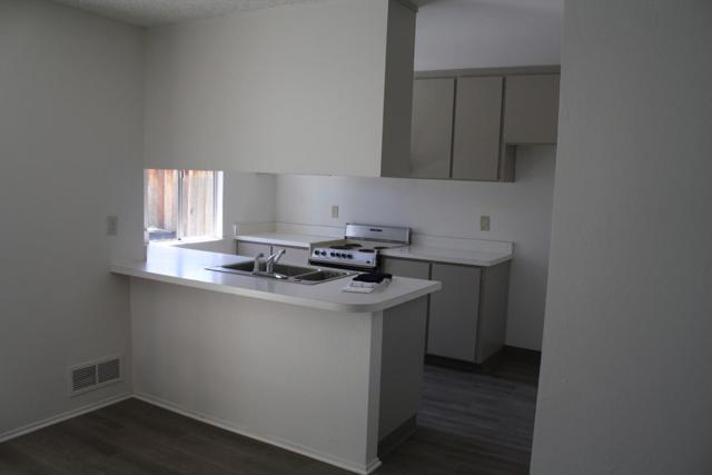 1217 Ribisi Circle, San Jose CA: https://media.crmls.org/mediaz/b7ef6374-a463-4a0d-9172-3f136c7585a7.jpg