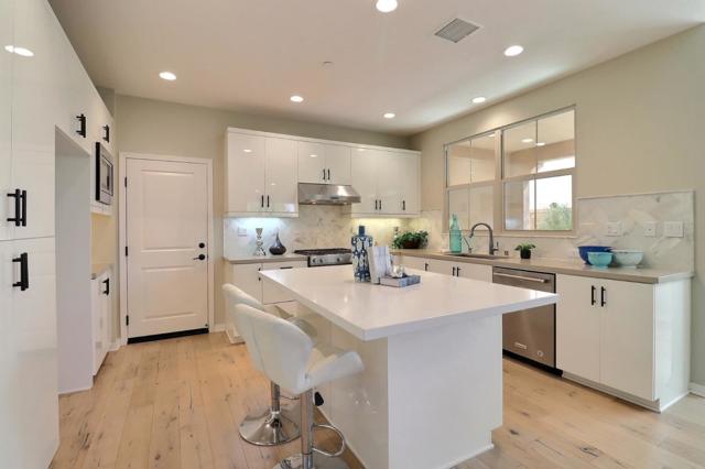 128 Parkwood, Irvine CA: https://media.crmls.org/mediaz/b7ef79b1-e93a-4d78-8f60-217c2fd71755.jpg