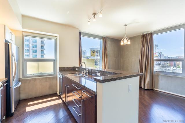 321 10th ave, San Diego CA: https://media.crmls.org/mediaz/b7f01926-e824-4437-9856-d2f4959e83cb.jpg