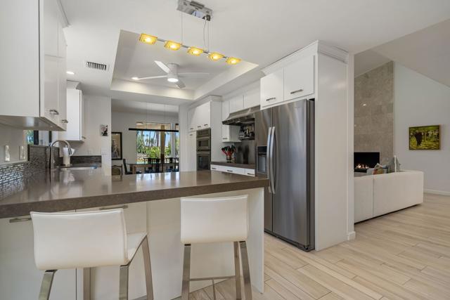 75768 Valle Vista Drive, Indian Wells CA: https://media.crmls.org/mediaz/b7f02f3a-dee1-478e-8046-cda11d89c4d6.jpg