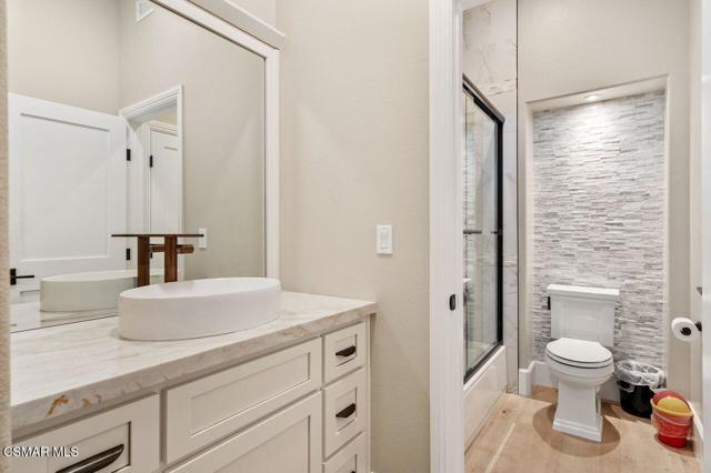 2427 Springbrook Street, Thousand Oaks CA: https://media.crmls.org/mediaz/b7f07b12-76f6-4047-abf9-d2e89fc20b91.jpg