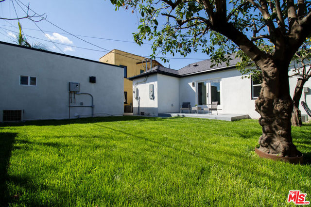 4068 Sutro Avenue photo 19