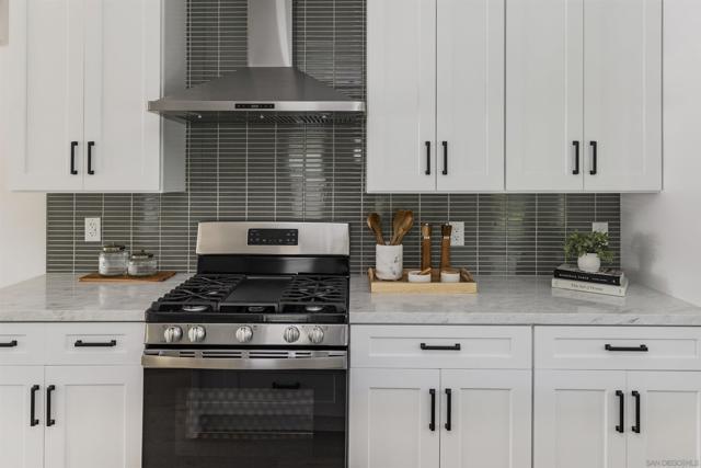 1028 30 Lincoln Ave, San Diego CA: https://media.crmls.org/mediaz/b7f11bfd-41a1-4c16-b58f-41254f9cabf8.jpg