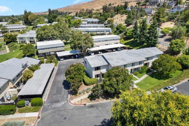 1810 Queen Victoria Way, San Jose CA: https://media.crmls.org/mediaz/b7f1547c-69fa-4379-b3f3-df2a4c6ac917.jpg