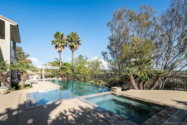 MLS #250038386SD image #17