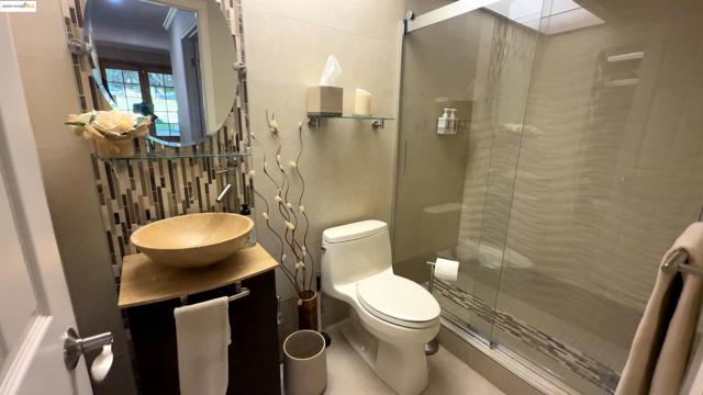 2270 Tamarisk Ct, Discovery Bay CA: https://media.crmls.org/mediaz/b7f29564-67be-432c-9110-d284e3fc8acc.jpg