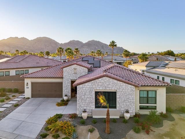 80440 Old Ranch S Trail, La Quinta CA: https://media.crmls.org/mediaz/b7f2b48e-de44-49af-b509-a2aba13ccd7a.jpg