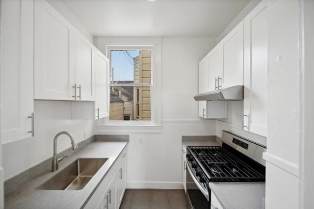 751753 8th Avenue, San Francisco CA: https://media.crmls.org/mediaz/b7f2ece9-d1d7-4d61-b2f5-403a1cd50cf3.jpg