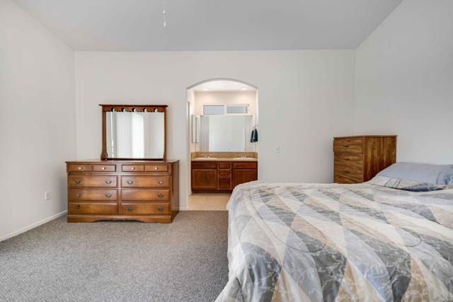 Image 39 of 46 For 1229 Roselle Avenue
