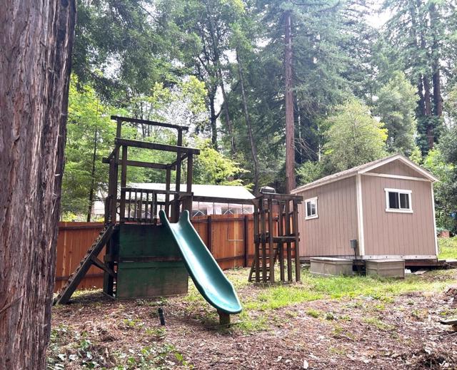 150 Evergreen Road, Boulder Creek CA: https://media.crmls.org/mediaz/b7f38a8c-9ae3-4527-9ce4-7ab3a666b6da.jpg