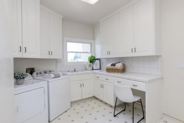 510 Oak Park Way, Redwood City CA: https://media.crmls.org/mediaz/b7f3b2f7-a53a-4ae1-9b43-e0678fcf3c9d.jpg