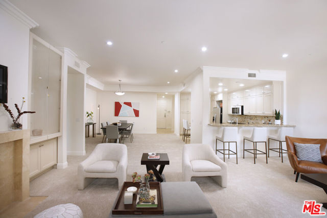 143 N Arnaz Drive, Beverly Hills CA: https://media.crmls.org/mediaz/b7f3b5fe-e1bf-4b0f-a270-c29c40e16e86.jpg