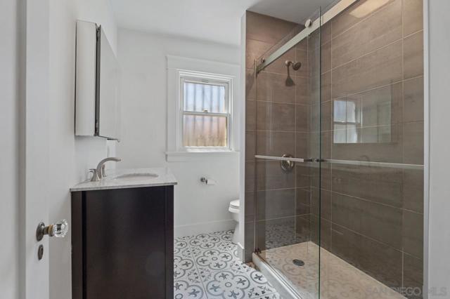 Image 18 of 58 For 4526 Kensington Dr