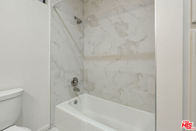 930 N Wetherly Drive, West Hollywood CA: https://media.crmls.org/mediaz/b7f44216-f0c8-4afc-9691-7eb762d5f0e9.jpg