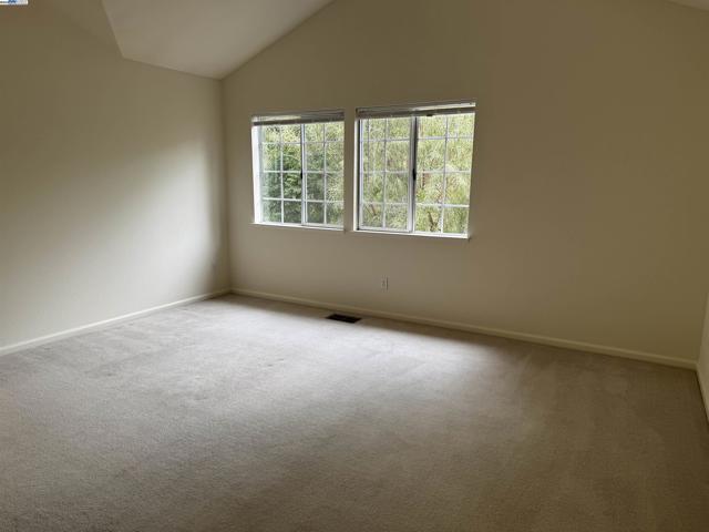 119 Heritage Park Dr, Danville CA: https://media.crmls.org/mediaz/b7f4af09-3d7f-4677-be0f-b6987eea7cbf.jpg