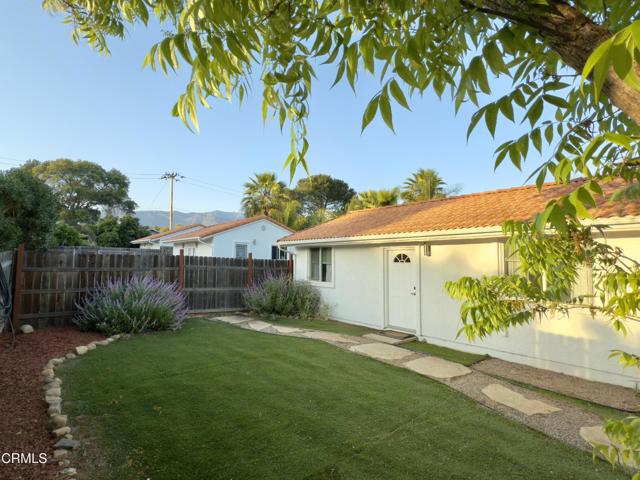 1210 S La Luna Avenue, Ojai CA: https://media.crmls.org/mediaz/b7f4de59-1aea-472c-bf6d-8d71da57b983.jpg