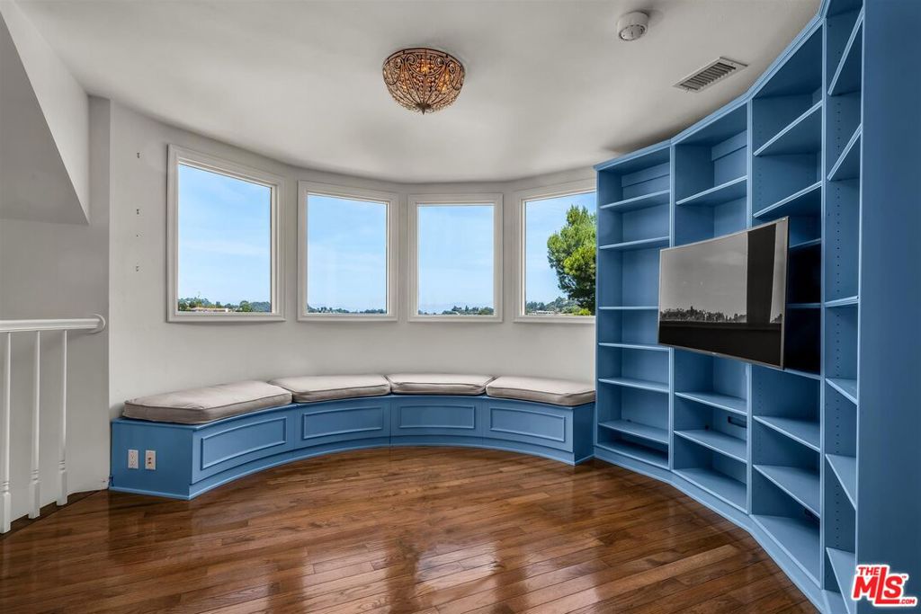 MLS #26865893 image #18