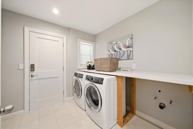 660 Giralda Drive, Los Altos CA: https://media.crmls.org/mediaz/b7f6a9c3-504b-4312-abf6-dcfafb2c11db.jpg