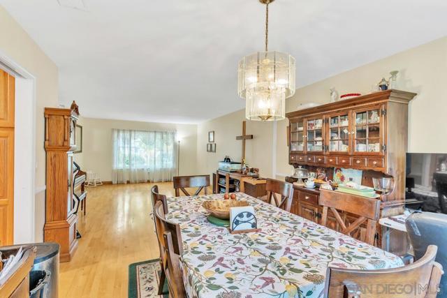 10315 Moselle St., San Diego CA: https://media.crmls.org/mediaz/b7f70980-56f3-44b9-965c-a16b1c0c30ab.jpg