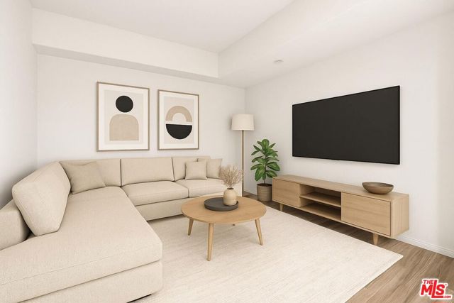 4050 Glencoe Avenue, Marina del Rey CA: https://media.crmls.org/mediaz/b7f744f7-505a-42fe-84bc-58db40764aad.jpg