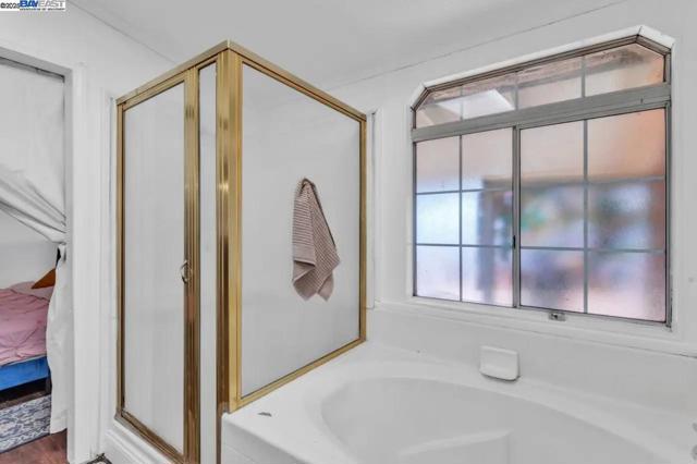 1170 Graceland Pl,  CA: https://media.crmls.org/mediaz/b7f7786f-2b9d-4dcc-bed1-52a7e9513d3e.jpg