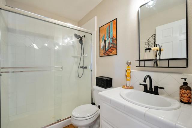 930 Hoesch Way, Gilroy CA: https://media.crmls.org/mediaz/b7f7a631-e64a-4a87-92d8-95e3552724af.jpg