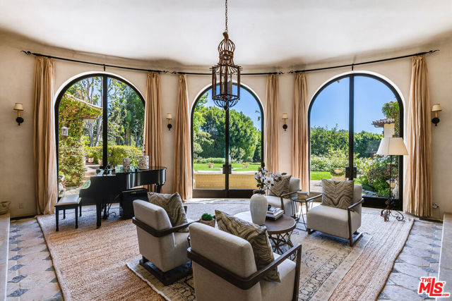 Image 7 of 49 For 1550 Amalfi Drive