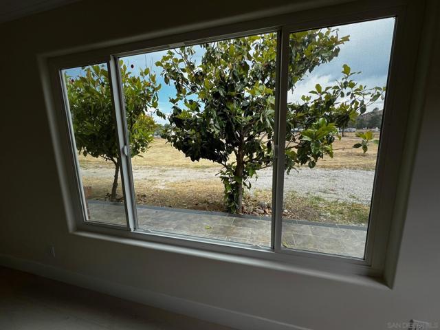 2152 Walnut St, Ramona CA: https://media.crmls.org/mediaz/b7f97717-89eb-4dbc-8c3d-2fba372fdfa0.jpg