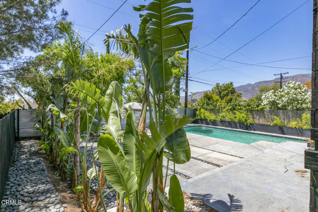 Detail Gallery Image 23 of 30 For 10609 Fernglen Ave, Tujunga,  CA 91042 - 2 Beds | 1 Baths
