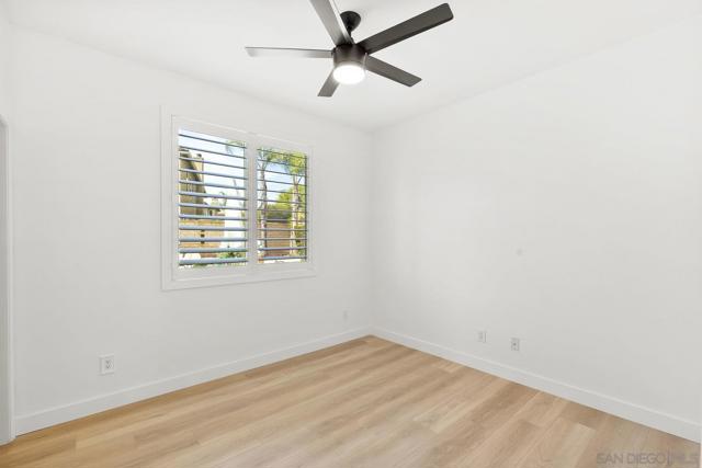 2337 Douglaston Glen, Escondido CA: https://media.crmls.org/mediaz/b7f9c1f3-b8f1-474d-8988-d7bf128dc303.jpg