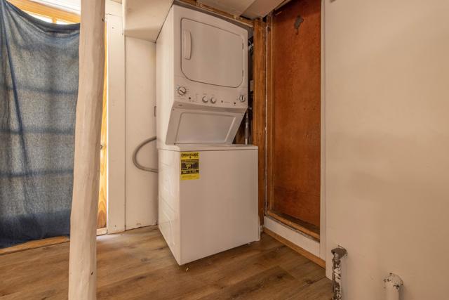 034_Laundry Area