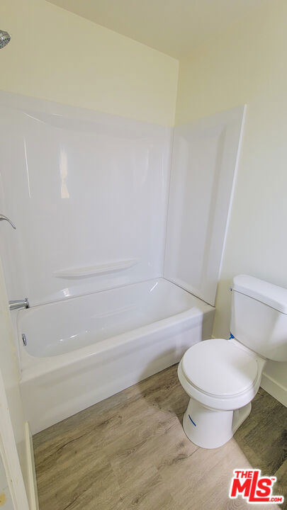 11503 S New Hampshire Avenue, Los Angeles CA: https://media.crmls.org/mediaz/b7fa4548-8067-4bef-9e5b-8e6e4104698d.jpg