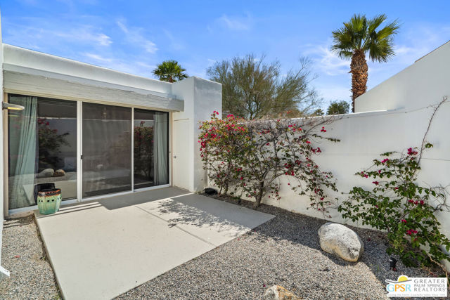 770 N Girasol Court, Palm Springs CA: https://media.crmls.org/mediaz/b7fa5517-b9b3-40a9-93ce-04f6a46d9fa7.jpg