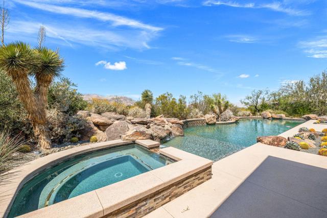 50741 Desert Arroyo Trail, Indian Wells CA: https://media.crmls.org/mediaz/b7fa62cf-2009-4137-80cd-59f717ed48a5.jpg