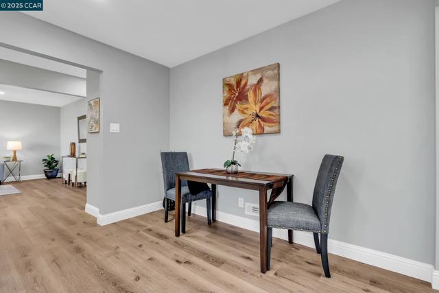1330 Aster Dr, Antioch CA: https://media.crmls.org/mediaz/b7fb1858-6a02-47e5-8f61-da370685dcb0.jpg