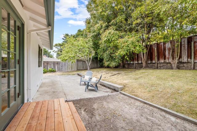 2074 Marsala Circle, Monterey CA: https://media.crmls.org/mediaz/b7fb5913-9472-4542-b356-06eb90461415.jpg