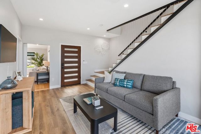 5830 Desert View Drive, La Jolla CA: https://media.crmls.org/mediaz/b7fb5add-6a47-4cbe-845c-03d0b48f715d.jpg