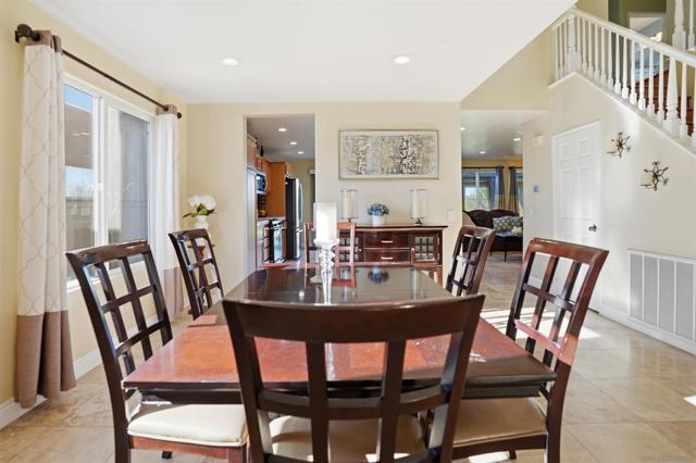 1332 Carneros Valley st, Chula Vista CA: https://media.crmls.org/mediaz/b7fb5b0f-f2b9-4080-b60f-6463863fb00b.jpg