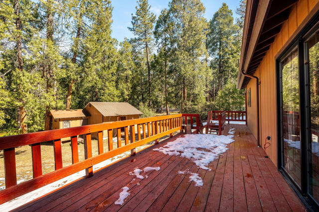 54820 Fern Drive, Idyllwild CA: https://media.crmls.org/mediaz/b7fba05e-b6e0-45ac-86ed-fa838a59650d.jpg