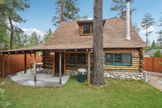 25750 Alderwood, Idyllwild CA: https://media.crmls.org/mediaz/b7fbd83a-12a6-4f2a-a314-aeb1d3db36e3.jpg