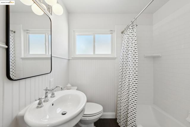 2835 Gaynor Ave, Richmond CA: https://media.crmls.org/mediaz/b7fc504c-2648-40e1-8d7f-08e2fbf5f3ac.jpg