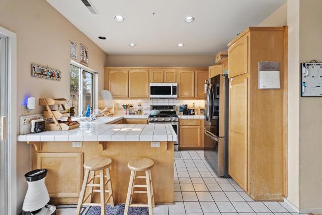 18177 Stonegate Court, Salinas CA: https://media.crmls.org/mediaz/b7fd60ca-3b82-4030-9331-0fadfd7042a6.jpg