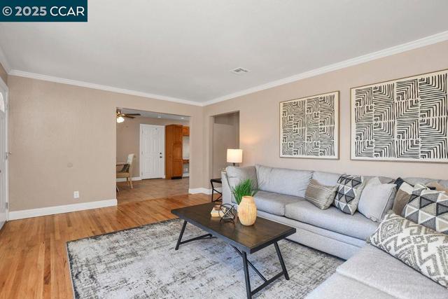 417 Lynn Ave, Antioch CA: https://media.crmls.org/mediaz/b7fdca14-bebb-4d21-a9dd-2c29a3f144da.jpg
